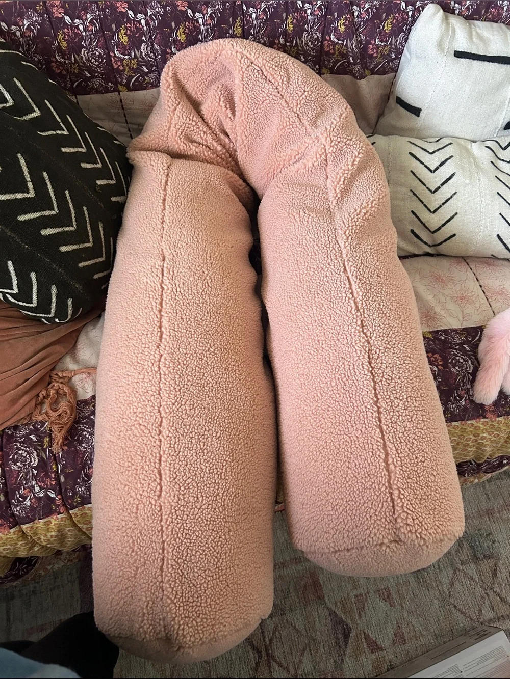Buffy wiggle pillow with cover